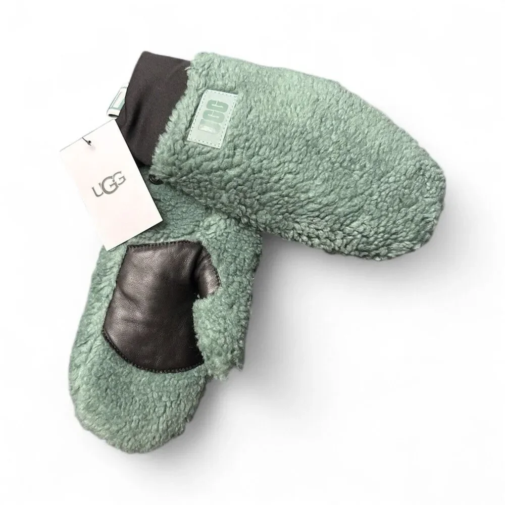 UGG Mittens Small/Medium Aloe Vera Green Fleece Logo Tape  New with tag